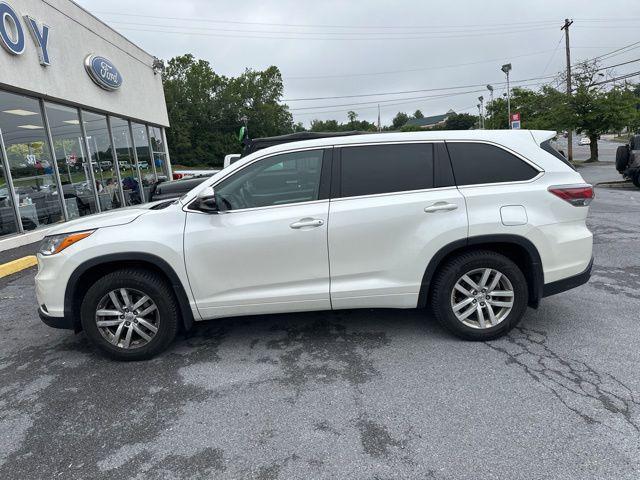 2015 Toyota Highlander LE V6 for sale in Winchester, VA