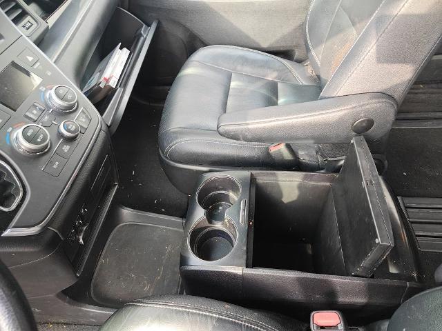 2017 Toyota Sienna SE 8 Passenger