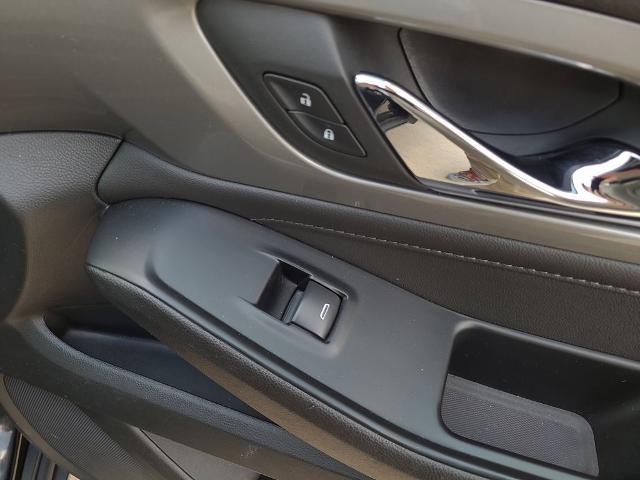 2023 Chevrolet Traverse FWD LT Cloth