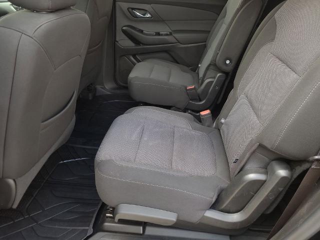 2023 Chevrolet Traverse FWD LT Cloth
