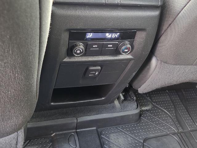 2023 Chevrolet Traverse FWD LT Cloth