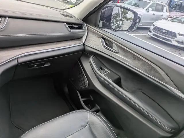2022 Jeep Grand Cherokee Limited 4x2