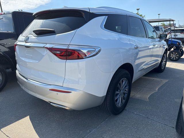 2023 Buick Enclave Essence AWD