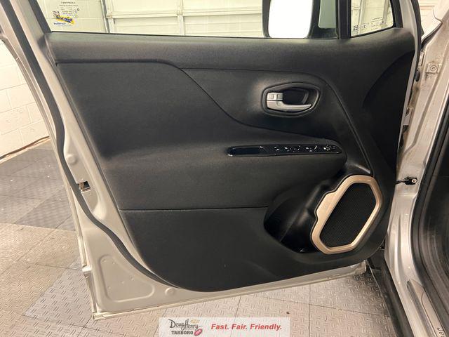 2017 Jeep Renegade Latitude FWD