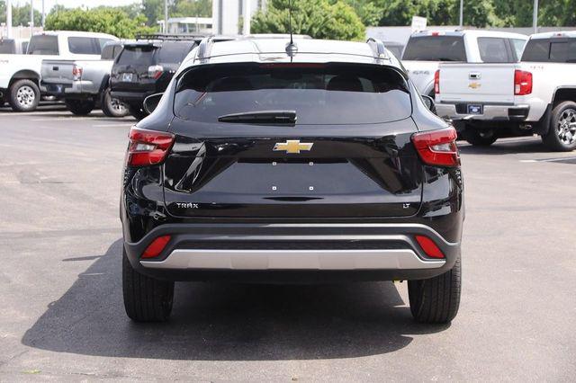 2025 Chevrolet Trax FWD LT