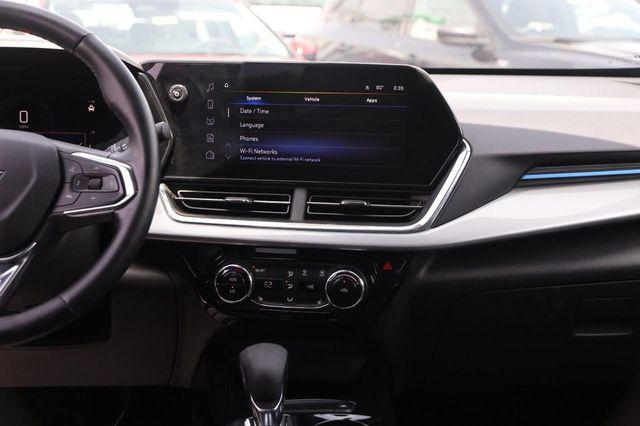 2025 Chevrolet Trax FWD LT