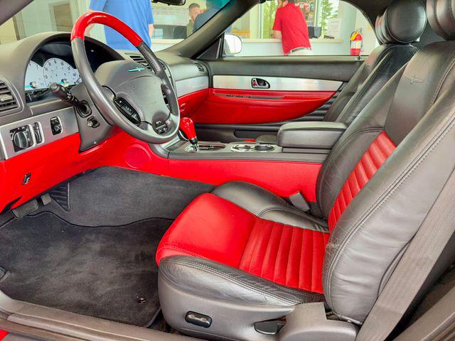 2002 Ford Thunderbird Base