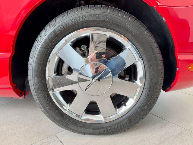 2002 Ford Thunderbird Base