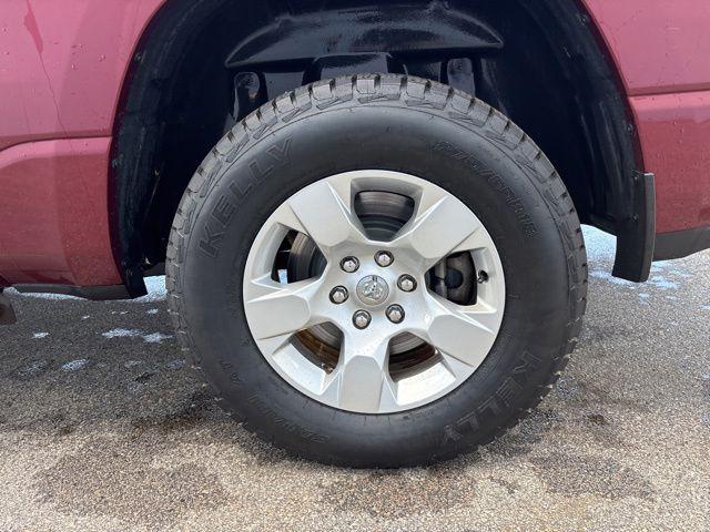 2019 Ram 1500 Big Horn/Lone Star Crew Cab 4x4 5'7" Box