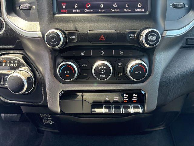 2019 Ram 1500 Big Horn/Lone Star Crew Cab 4x4 5'7" Box