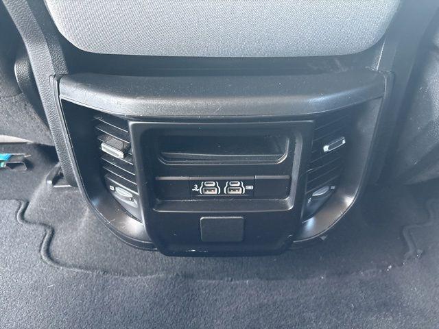 2019 Ram 1500 Big Horn/Lone Star Crew Cab 4x4 5'7" Box