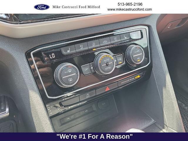 2023 Volkswagen Atlas Cross Sport 3.6L V6 SEL Premium R-Line