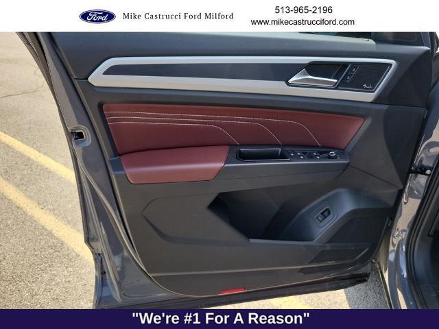 2023 Volkswagen Atlas Cross Sport 3.6L V6 SEL Premium R-Line