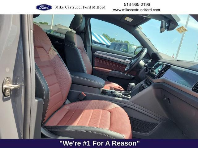 2023 Volkswagen Atlas Cross Sport 3.6L V6 SEL Premium R-Line