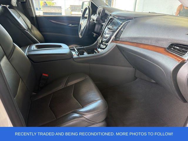 2019 Cadillac Escalade Luxury