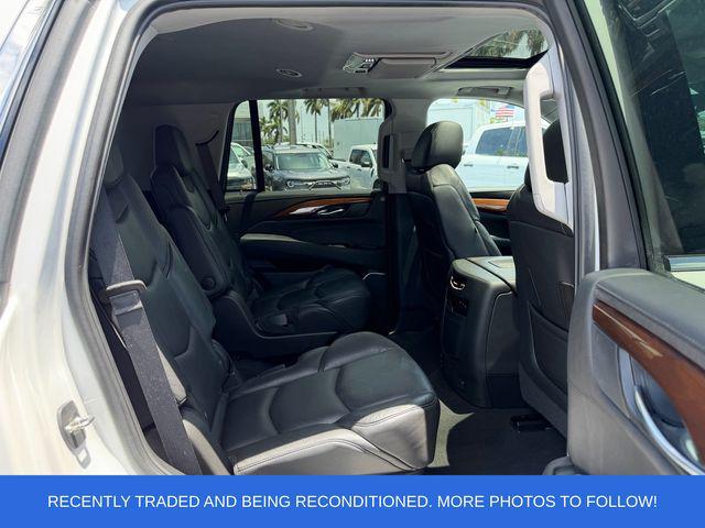 2019 Cadillac Escalade Luxury
