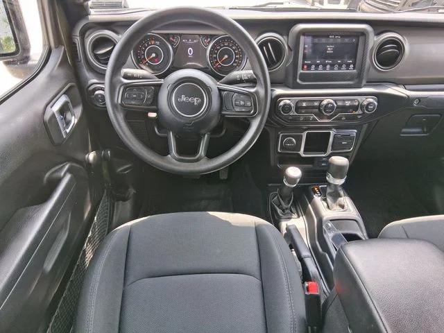 2022 Jeep Gladiator Sport