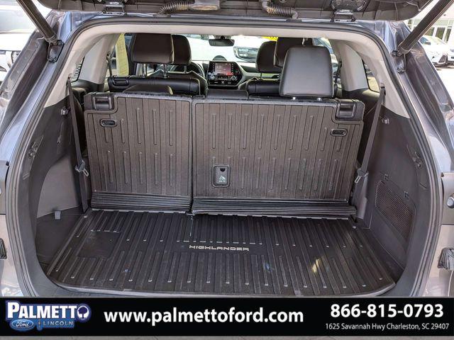 2022 Toyota Highlander Hybrid XLE
