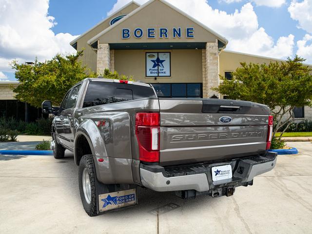 2022 Ford F-350 LARIAT