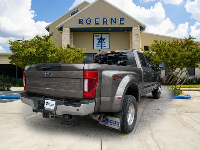 2022 Ford F-350 LARIAT