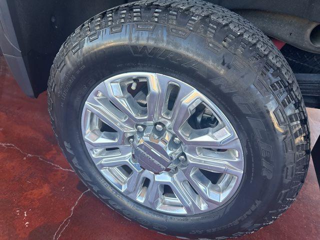 2023 GMC Sierra 2500HD 4WD Crew Cab Standard Bed Denali