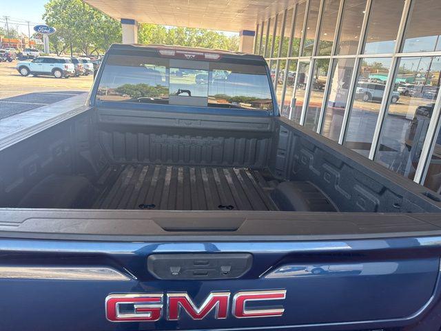 2023 GMC Sierra 2500HD 4WD Crew Cab Standard Bed Denali