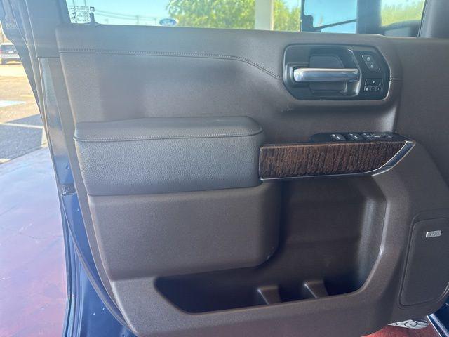 2023 GMC Sierra 2500HD 4WD Crew Cab Standard Bed Denali