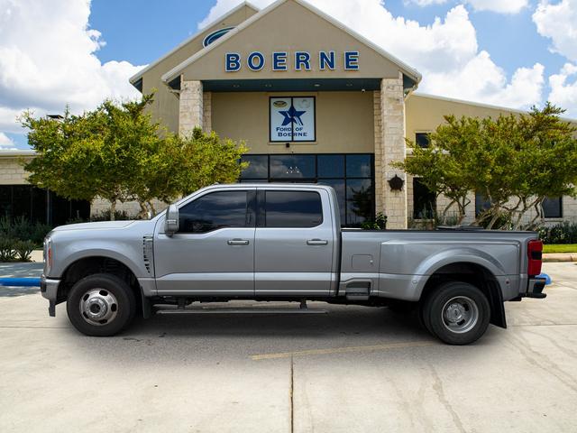 2023 Ford F-350 LARIAT