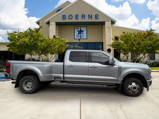 2023 Ford F-350 LARIAT