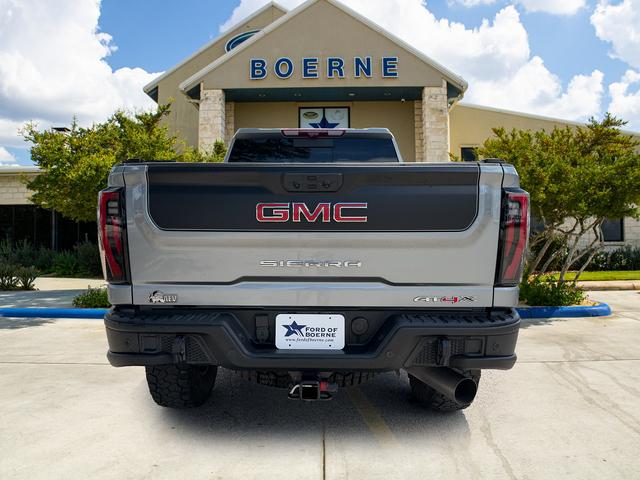 2024 GMC Sierra 2500HD 4WD Crew Cab Standard Bed AT4X