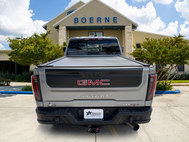2024 GMC Sierra 2500HD 4WD Crew Cab Standard Bed AT4X