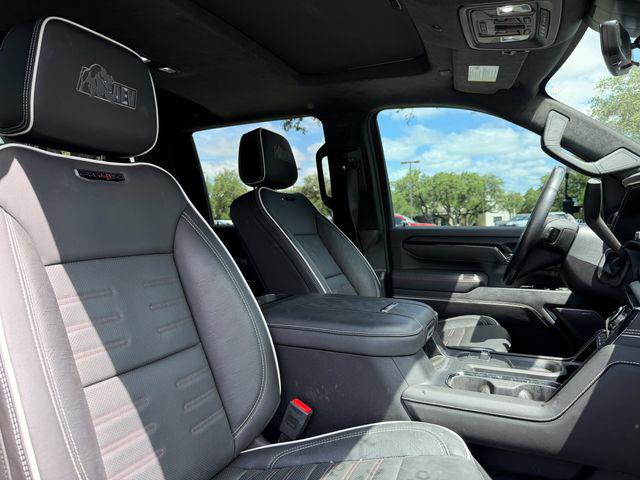 2024 GMC Sierra 2500HD 4WD Crew Cab Standard Bed AT4X