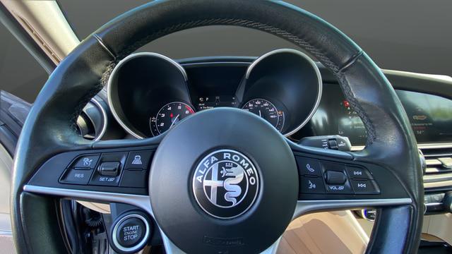 2018 Alfa Romeo Giulia Ti Lusso AWD