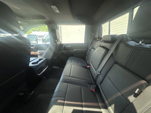 2022 Chevrolet Silverado 2500HD 4WD Crew Cab Standard Bed High Country