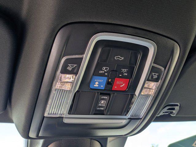 2023 Ram 1500 Limited Crew Cab 4x4 5'7" Box