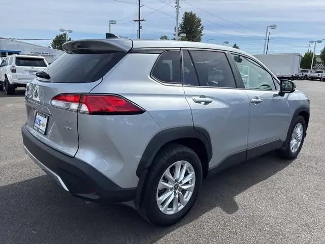 2025 Toyota Corolla Cross LE