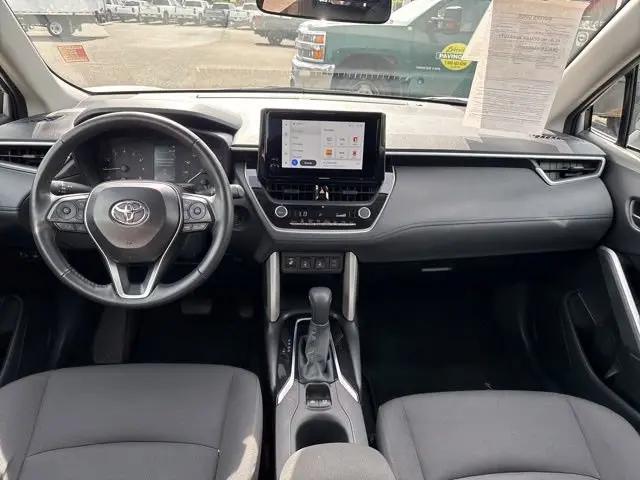 2025 Toyota Corolla Cross LE