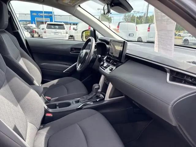 2025 Toyota Corolla Cross LE
