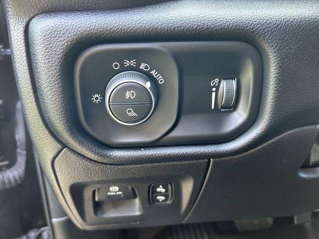 2022 Ram 1500 Big Horn Crew Cab 4x4 5'7" Box