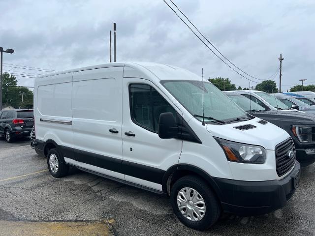 2019 Ford Transit 148 WB Medium Roof Cargo