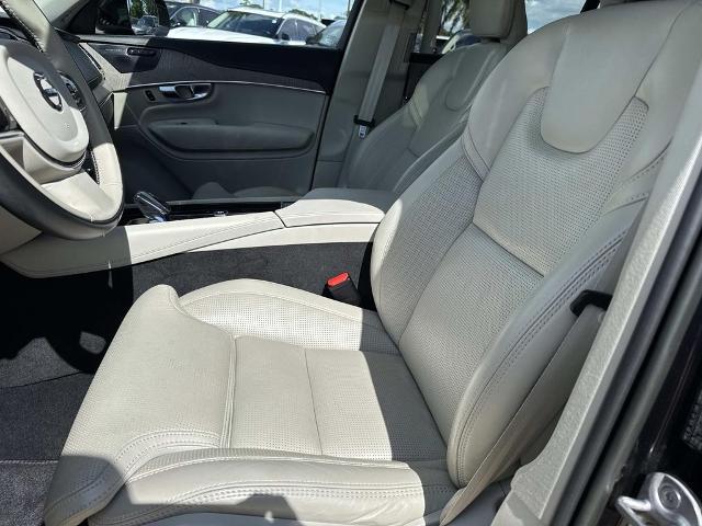 2023 Volvo XC90 B6 Ultimate 7-Seater
