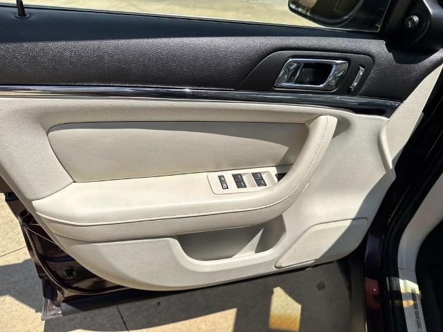 2011 Lincoln MKS Base
