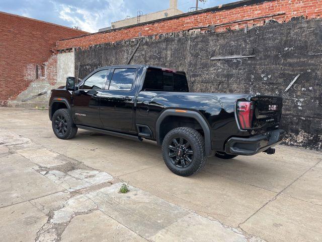 2024 GMC Sierra 2500HD 4WD Crew Cab Standard Bed AT4