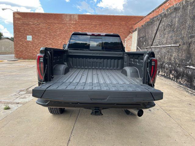 2024 GMC Sierra 2500HD 4WD Crew Cab Standard Bed AT4