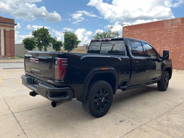 2024 GMC Sierra 2500HD 4WD Crew Cab Standard Bed AT4