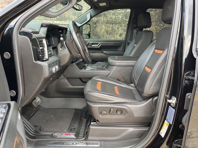 2024 GMC Sierra 2500HD 4WD Crew Cab Standard Bed AT4