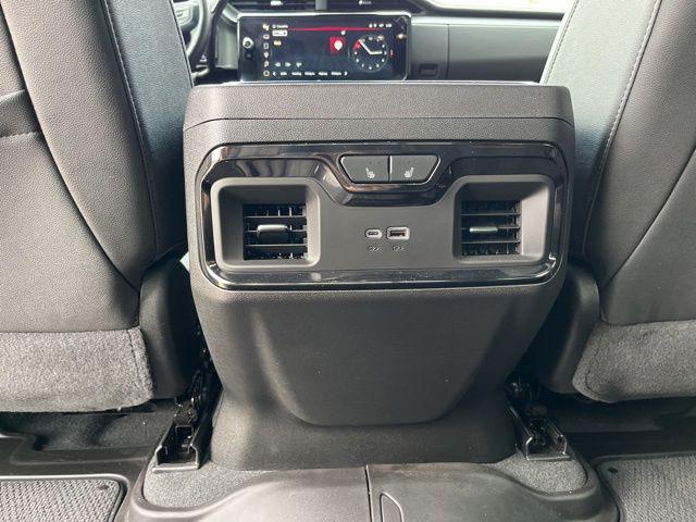 2024 GMC Sierra 2500HD 4WD Crew Cab Standard Bed AT4