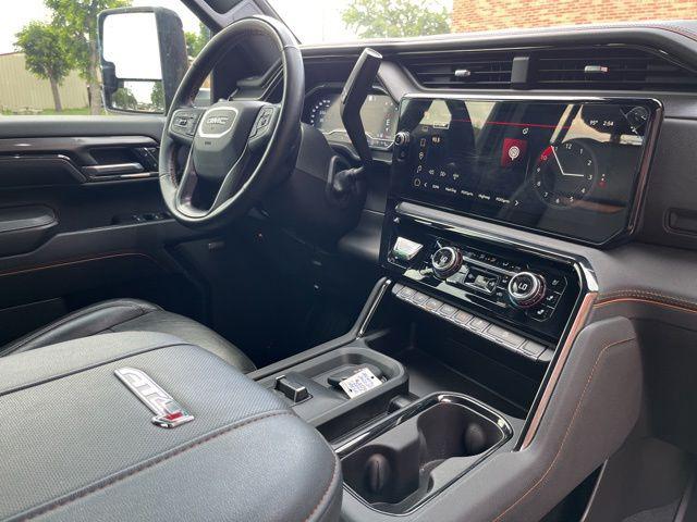 2024 GMC Sierra 2500HD 4WD Crew Cab Standard Bed AT4