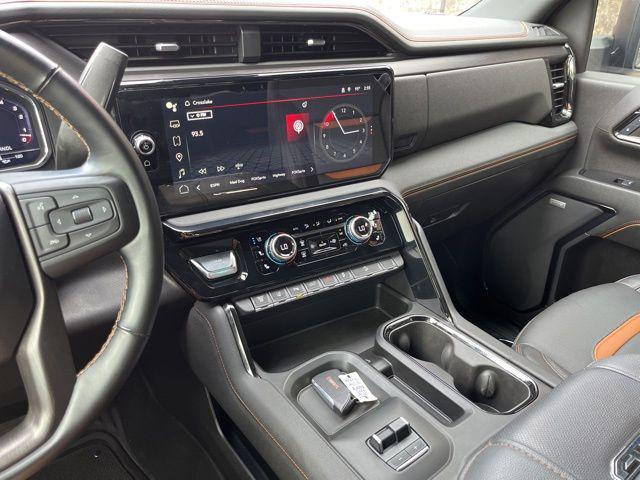 2024 GMC Sierra 2500HD 4WD Crew Cab Standard Bed AT4