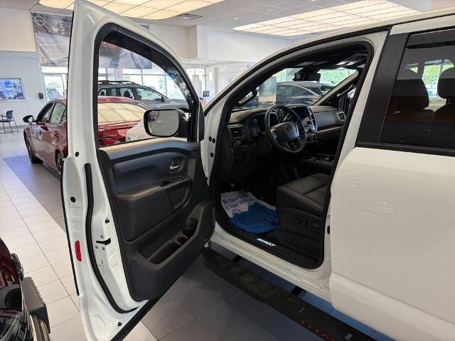 2023 Nissan Titan Crew Cab PRO-4X 4x4